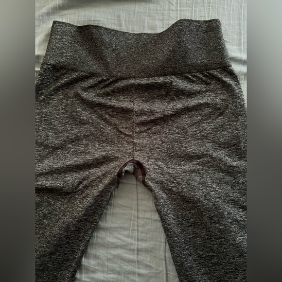 Gymshark medium sized black adapt marl seamless leggings - Picture 2 of 3